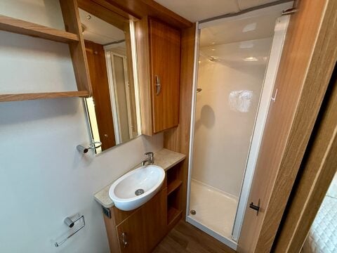 Swift Corniche 20/4 25