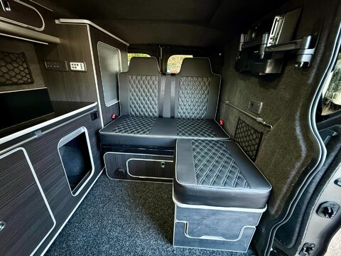 Vauxhall Vivaro Lusso Camper 16