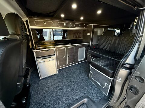 Vauxhall Vivaro Lusso Camper 17