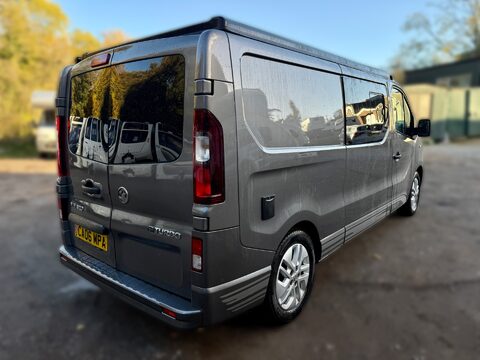 Vauxhall Vivaro Lusso Camper 5