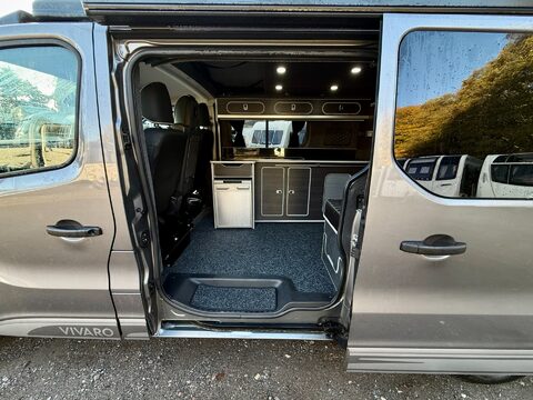 Vauxhall Vivaro Lusso Camper 14