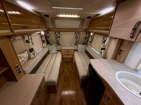 Swift Challenger 480 AL 26