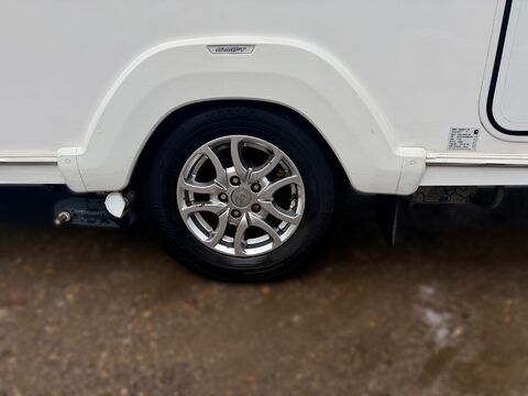 Swift Challenger 480 AL 11