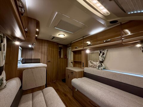 Swift Challenger 480 AL 28