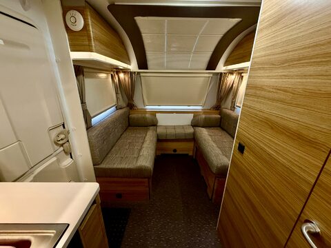 Adria Altea 542 DK Severn  26