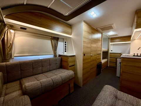 Adria Altea 542 DK Severn  27