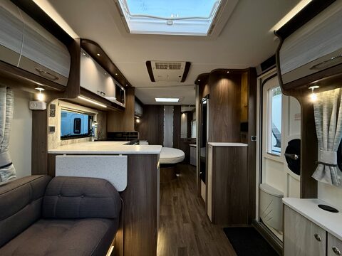 Coachman Lusso 1  22