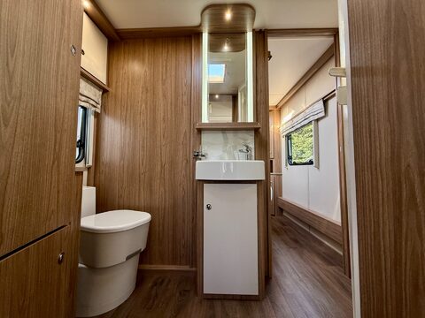 Coachman Laser 650 19