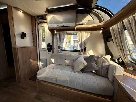 Coachman Laser 650 14