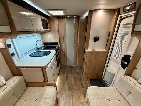 Coachman Laser 650 28