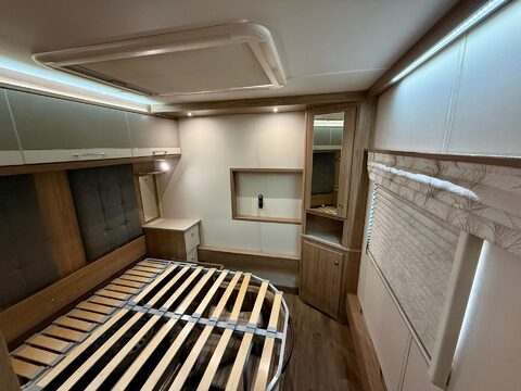 Coachman Laser 650 31