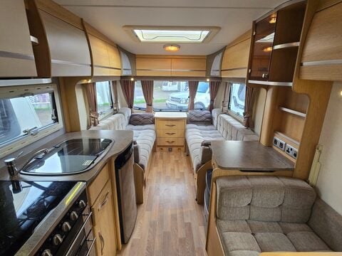 Coachman Pastiche 520/4 9