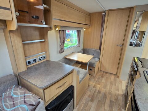 Coachman Pastiche 520/4 13