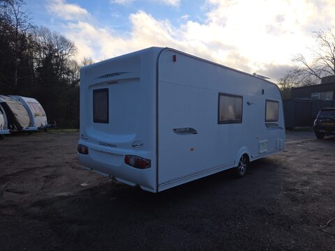 Coachman Pastiche 520/4 5