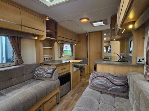 Coachman Pastiche 520/4 11
