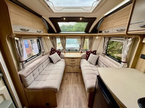 Coachman Pastiche 545 16