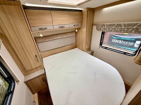 Coachman Pastiche 545 28