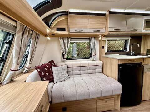 Coachman Pastiche 545 20