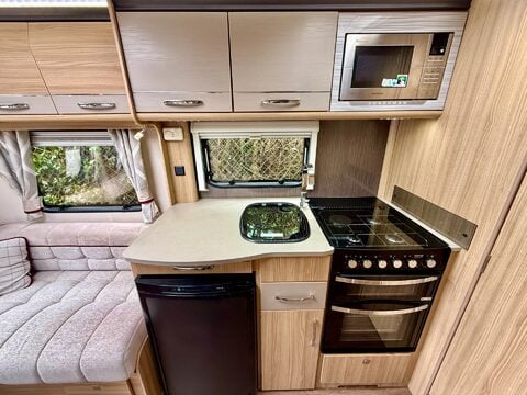 Coachman Pastiche 545 23