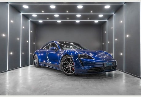 Porsche Taycan 4S (93KWH) BOSE Pano Roof HUD Matrix LEDs Rear Axle Steering  Sport Sound