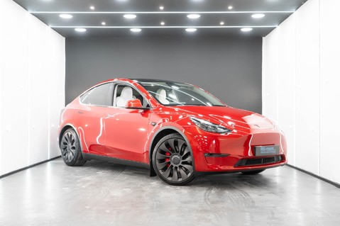 Tesla Model Y Performance, Full Self Driving, Black interior, Pano Roof, Track Mode 