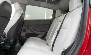Tesla Model Y Performance, Full Self Driving, Black interior, Pano Roof, Track Mode 11