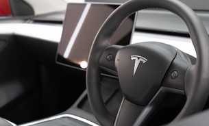 Tesla Model Y Performance, Full Self Driving, Black interior, Pano Roof, Track Mode 8