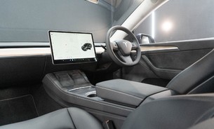 Tesla Model Y Long Range, One Owner VAT Qualifying Black Interior Premium Sound Pano Roof 2