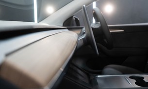 Tesla Model Y Long Range, One Owner VAT Qualifying Black Interior Premium Sound Pano Roof 9