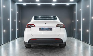 Tesla Model Y Long Range, White Interior, 20" Induction Alloys, Panoramic Roof 7