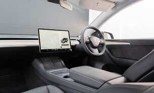Tesla Model Y Performance, ONLY 340 Miles, save over £10,000! Full Self Driving, Tow Bar 2