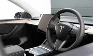 Tesla Model Y Performance, ONLY 340 Miles, save over £10,000! Full Self Driving, Tow Bar 11