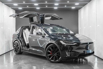 Tesla Model X P100D, Full Self Driving White Interior with Carbon Decor 7 Seat CCS MCU2