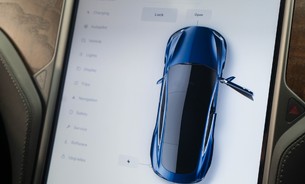 Tesla Model S Long Range Enhanced Autopilot High Fidelity Pano Roof, Sub Zero Air Susp 16