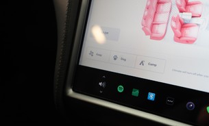 Tesla Model S Long Range Enhanced Autopilot High Fidelity Pano Roof, Sub Zero Air Susp 23