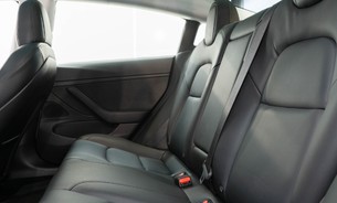 Tesla Model 3 Long Range, Enhanced Autopilot, Heat Pump, Panoramic Roof, Black Interior 10
