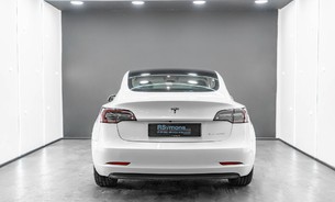 Tesla Model 3 Long Range, Enhanced Autopilot, Heat Pump, Panoramic Roof, Black Interior 6