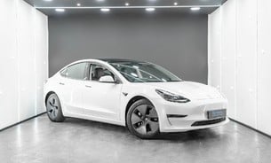 Tesla Model 3 Long Range, Enhanced Autopilot, Heat Pump, Panoramic Roof, Black Interior 1