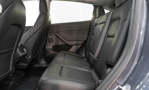 Tesla Model Y Performance Black Interior Panoramic Roof Heated Seats and Steering Wheel 10