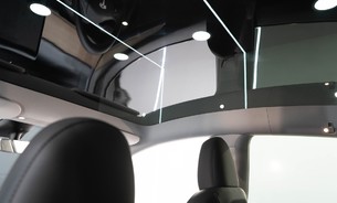 Tesla Model Y Performance Black Interior Panoramic Roof Heated Seats and Steering Wheel 11