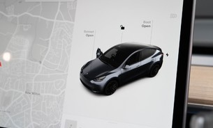 Tesla Model Y Performance Black Interior Panoramic Roof Heated Seats and Steering Wheel 14