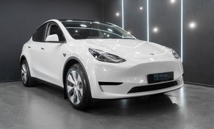 Tesla Model Y Standard Range LFP Battery Heated Seats & Steering Wheel VAT Qualifying 5