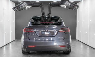 Tesla Model X Long Range Full Self Driving Tow Bar White Interior Sub Zero Hi Fidelity  6