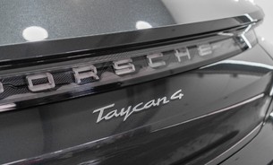 Porsche Taycan 4 Cross Turismo Massage Seats InnoDrive Rear Axle Steering  4+1 Seats 7