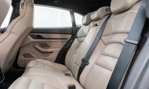 Porsche Taycan 4 Cross Turismo Massage Seats InnoDrive Rear Axle Steering  4+1 Seats 8