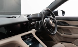 Porsche Taycan 4 Cross Turismo Massage Seats InnoDrive Rear Axle Steering  4+1 Seats 11