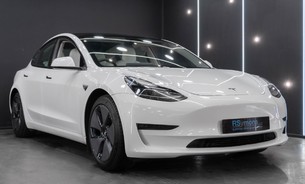 Tesla Model 3 Long Range White Interior Pano Roof Heat Pump Heated Steering Wheel & Seats 5