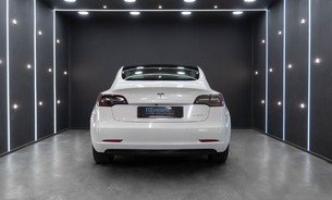 Tesla Model 3 Long Range White Interior Pano Roof Heat Pump Heated Steering Wheel & Seats 6
