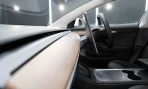 Tesla Model 3 Long Range, Heat Pump, Heated Steering Wheel, Pano Roof,  Black Interior 8