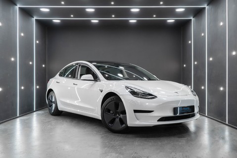 Tesla Model 3 Long Range, Heat Pump, Heated Steering Wheel, Pano Roof,  Black Interior 